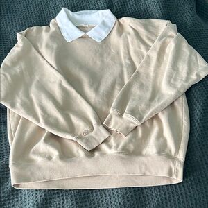 Brandy Melville White Collar with Beige Fleece Lining